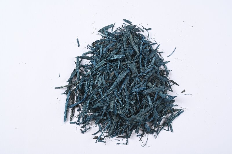 蓝色有机覆盖物